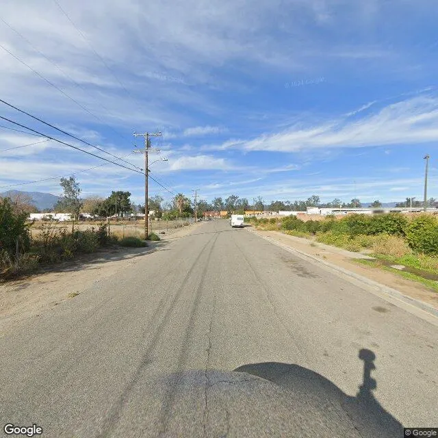 10410 Locust Ave, Bloomington, California 92316-2311