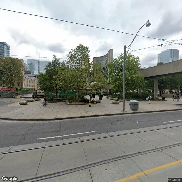 123 Queen St W, Toronto, Ontario M5H 2M9