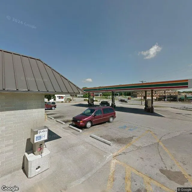 12333 E US Hwy 40, Independence, Missouri 64055