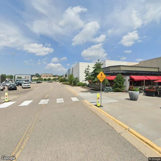 12401 Wayzata Blvd, Minnetonka, Minnesota 55305