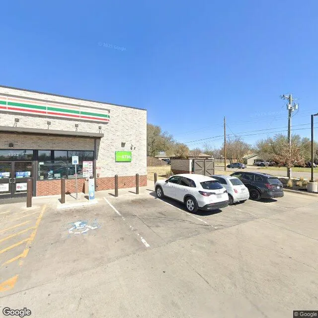 1302 W Henderson St, Cleburne, Texas 76033