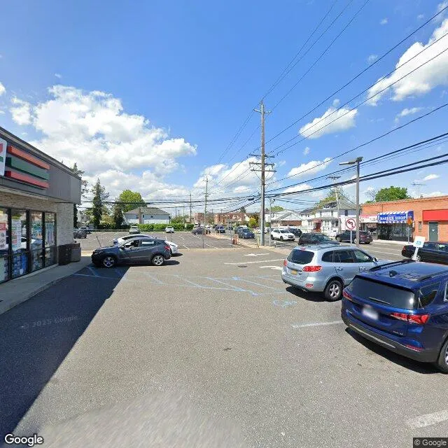 1599 Hillside Rd, New Hyde Park, New York 11040