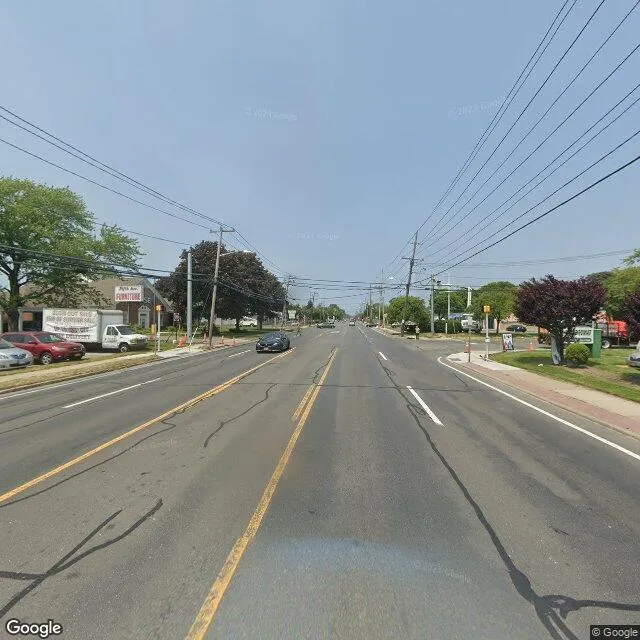 1639 Fifth Ave, Bay Shore, New York 11706