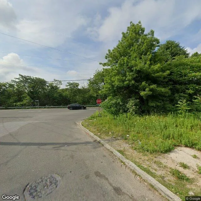 1684 Express Dr S, Hauppauge, New York 11788