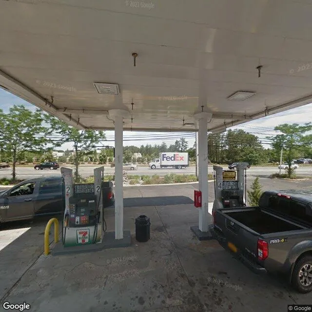 1733 Old Country Rd, Riverhead, New York 11901