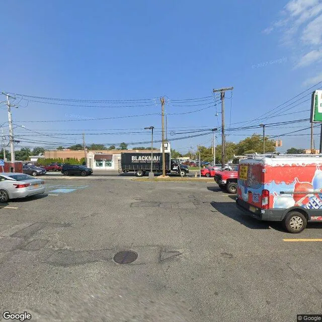 174 Higbie Ln, West Islip, New York 11795