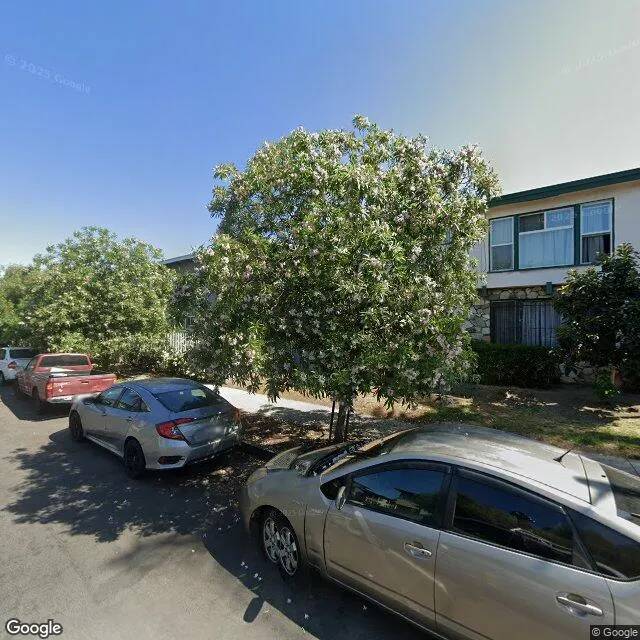 4018 Palmyra Rd, Los Angeles, California 90008-2408