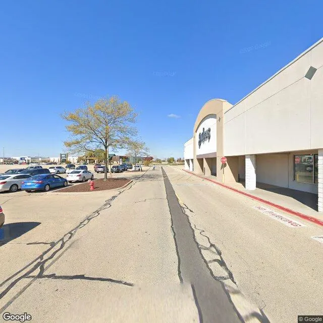 2000 N Neil St, Champaign, Illinois 61820-7808