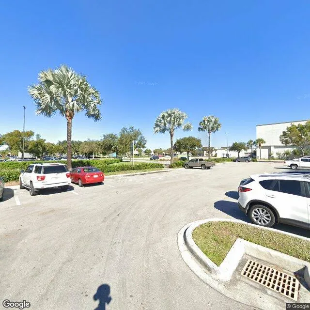 1900 Tamiami Trl N, Naples, Florida 34102-4893