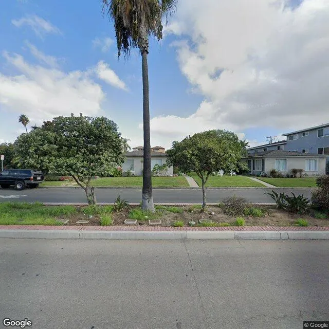 21040 Pacific City Cir, Huntington Beach, California 92648-8519