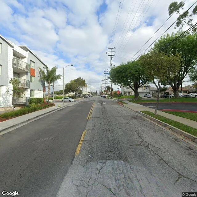 2185 Walnut Ave, Signal Hill, California 90755