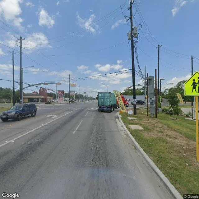 227 N Main St, Highlands, Texas 77562