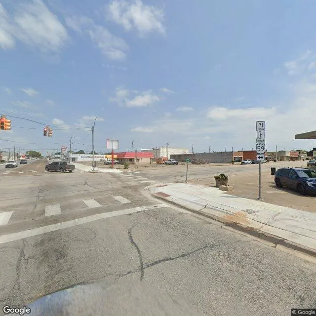 2403 N Mechanics St, El Campo, Texas 77437