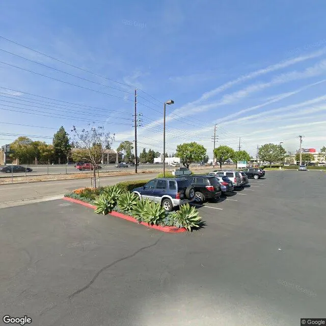 2501 S Pullman St, Santa Ana, California 92705-5511