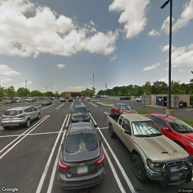 25042 Riding Plz, Chantilly, Virginia 20152