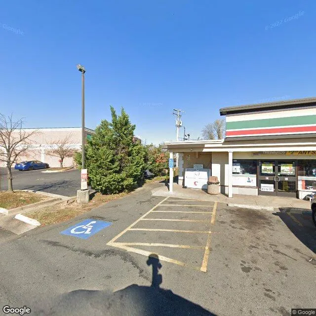 2800 Beacon Hill Rd, Alexandria, Virginia 22306