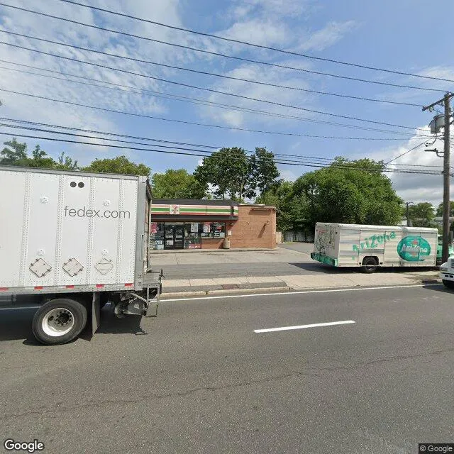 285 Old Country Rd, Carle Place, New York 11514