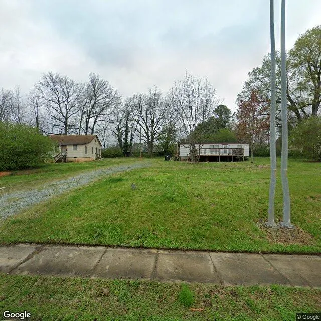 320 E 11th St, Siler City, North Carolina 27344