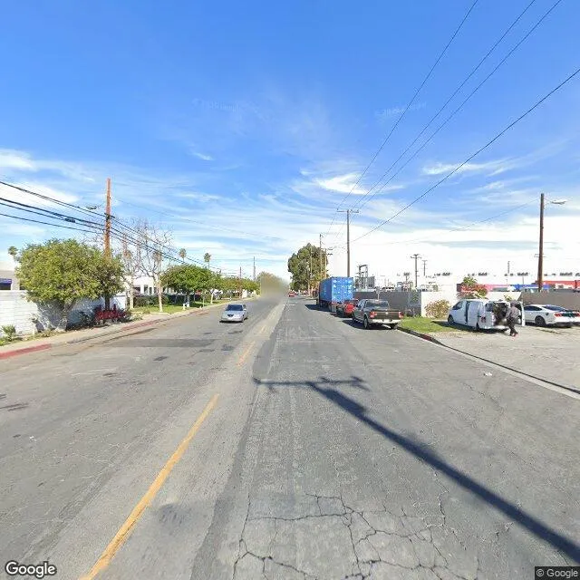 3201 Walnut Ave, Signal Hill, California 90755-5225