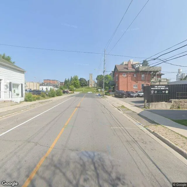 371-377 Queen St, Peterborough, Ontario K9H 3J7