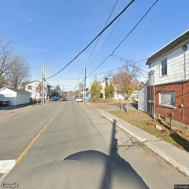 385 Masson Montée, Terrebonne, Québec J6W 1J3