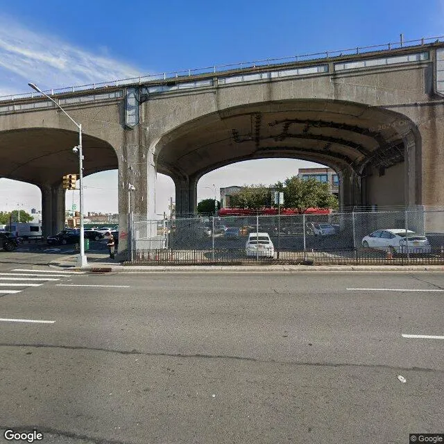 3902 Queens Blvd, Long Island City, New York 11104