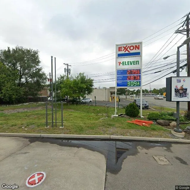 423 State Rt 17, Hasbrouck Heights, New Jersey 07604