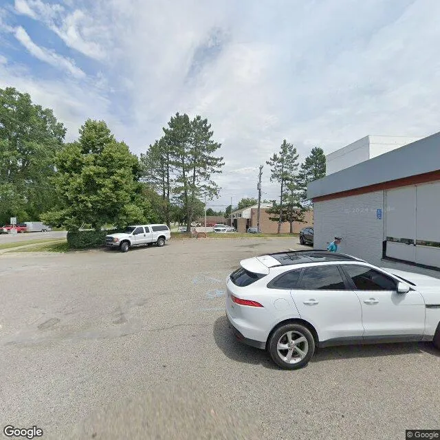 4890 W Maple Rd, Bloomfield Hills, Michigan 48301