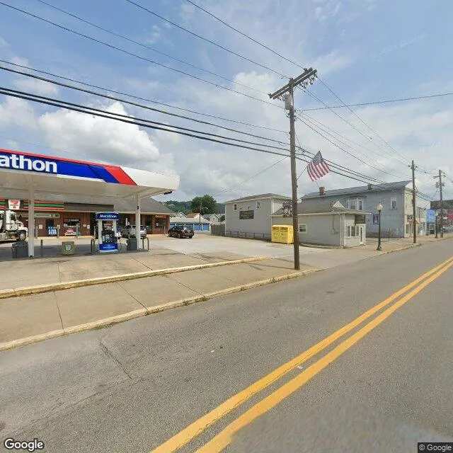 525 Carolina Ave, Chester, West Virginia 26034