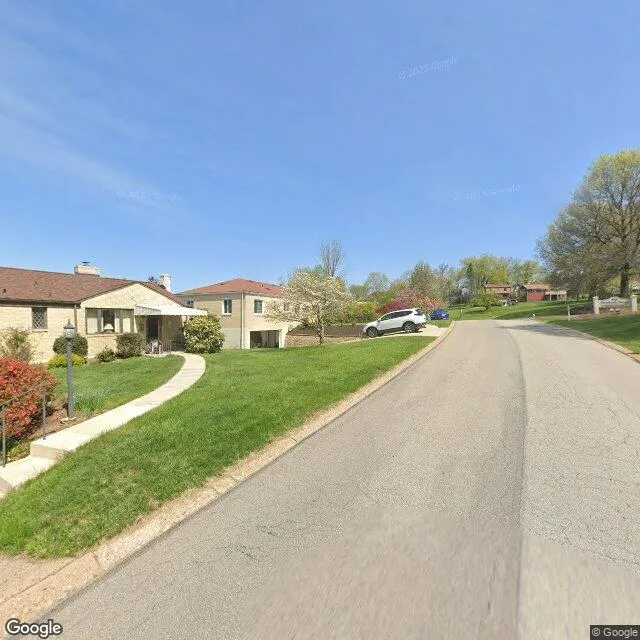 5250 Meadowgreen Dr, Whitehall, Pennsylvania 15236