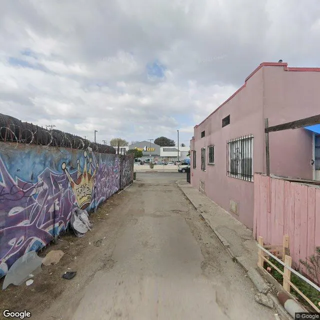 5414 S Main St, Los Angeles, California 90037-4156