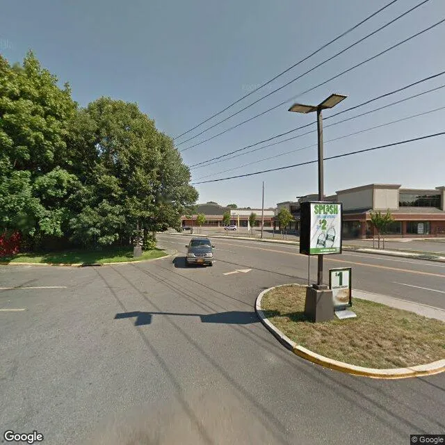 56 Lowell Ave, Islip Terrace, New York 11752