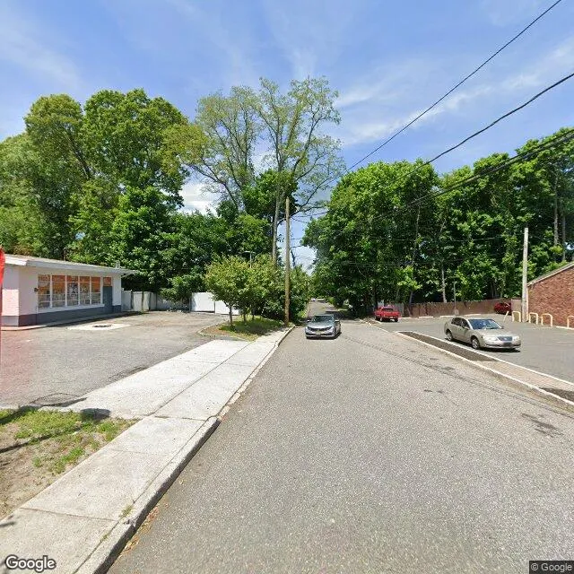 655 E Main St, Kings Park, New York 11754