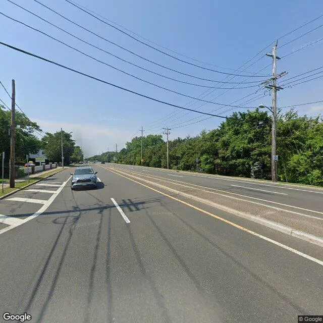 660 Lakeland Ave, Bohemia, New York 11716