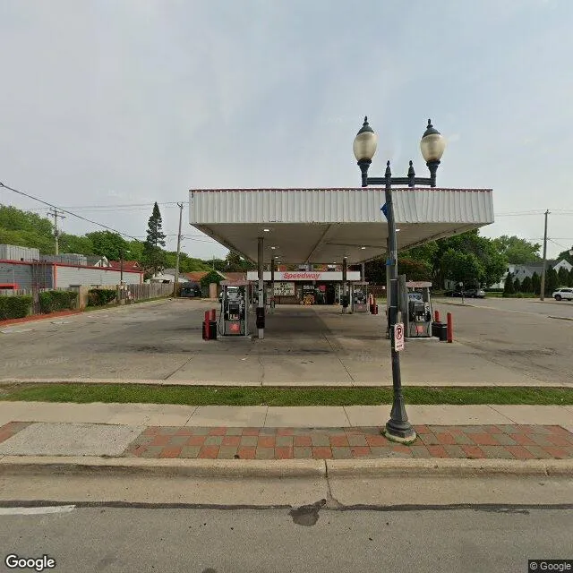 6804 W N Ave, Wauwatosa, Wisconsin 53213