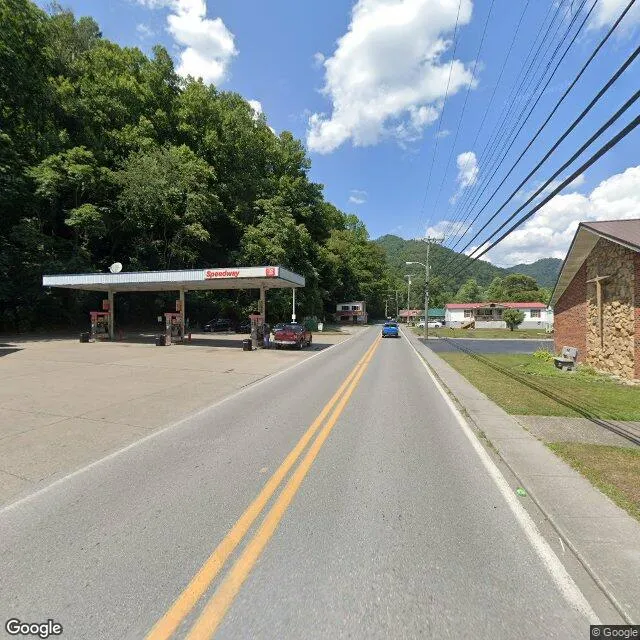 704 Main St, Man, West Virginia 25635