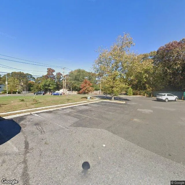 811 Waverly Ave, Holtsville, New York 11742