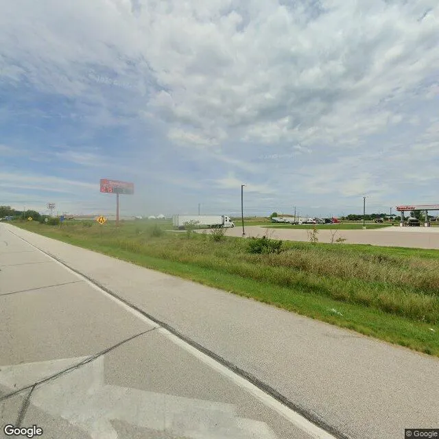 8320 Hillandale Rd, Davenport, Iowa 52806