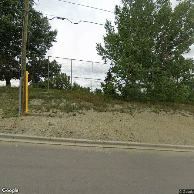 800 24 St SW, Calgary, Alberta T3C 2M4