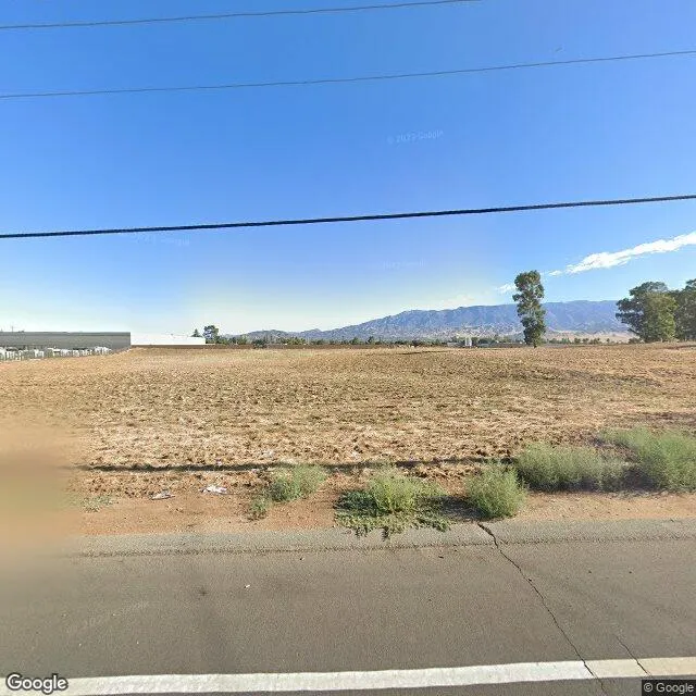 853 E 1st St, Beaumont, California 92223