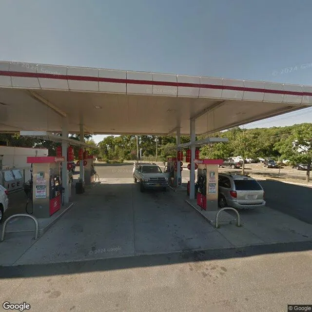 870 Old Country Rd, Riverhead, New York 11901