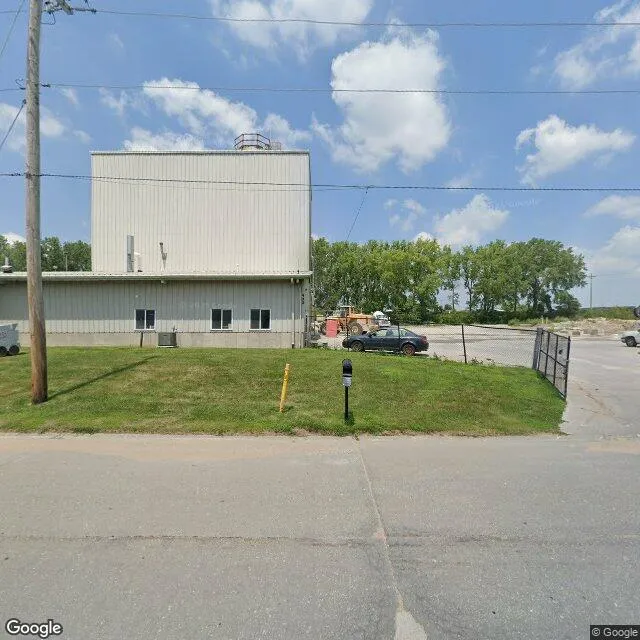 951 Trails Rd, Eldridge, Iowa 52748