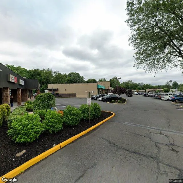 998 W St George Ave, Linden, New Jersey 07036