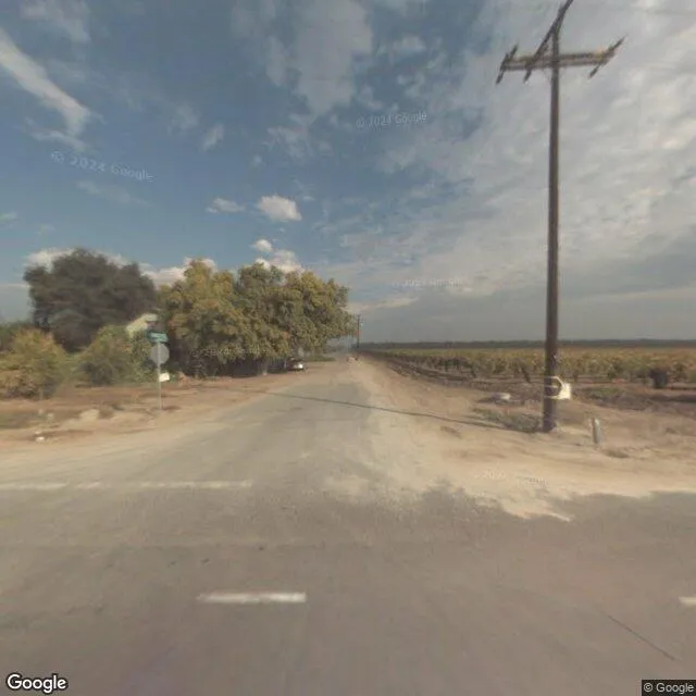 E Sierra Ave, Earlimart, California 93219